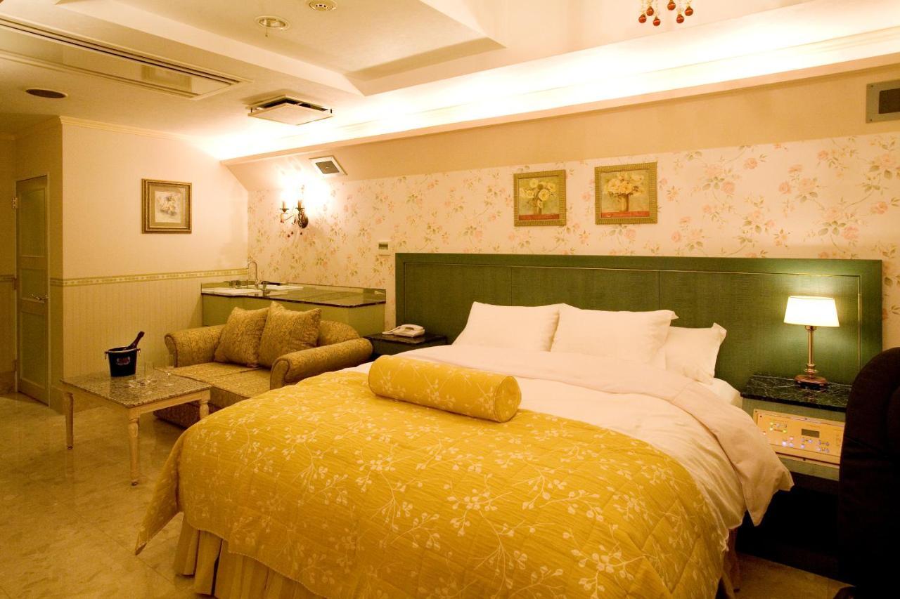 Meguro Emperor (Adults Only) Hotel Tokyo Bagian luar foto